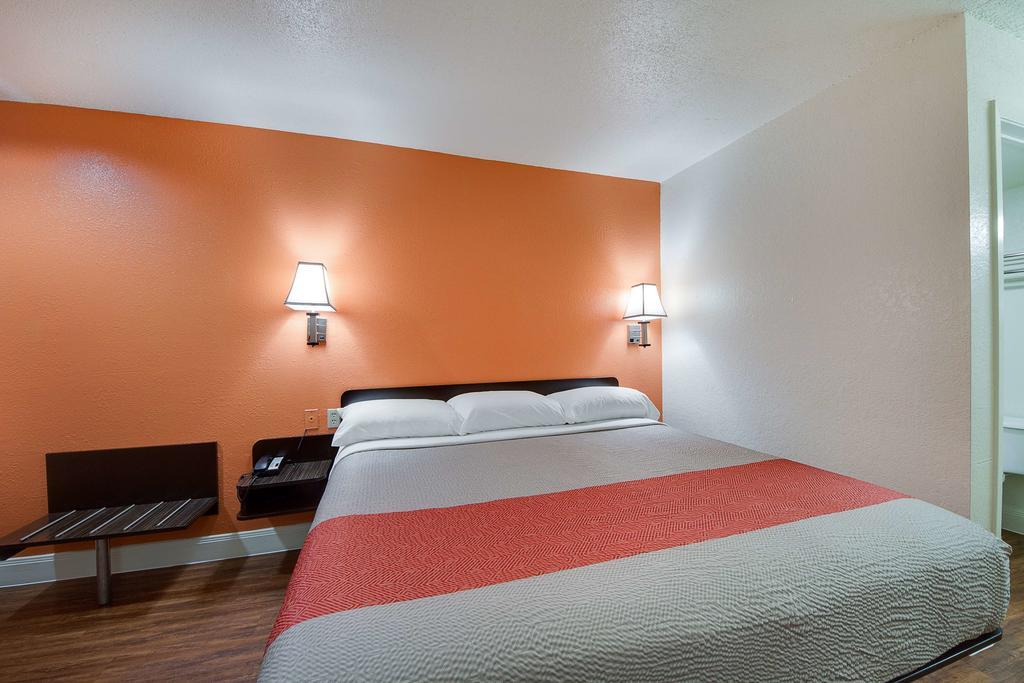Americas Best Value Inn San Antonio Exteriör bild