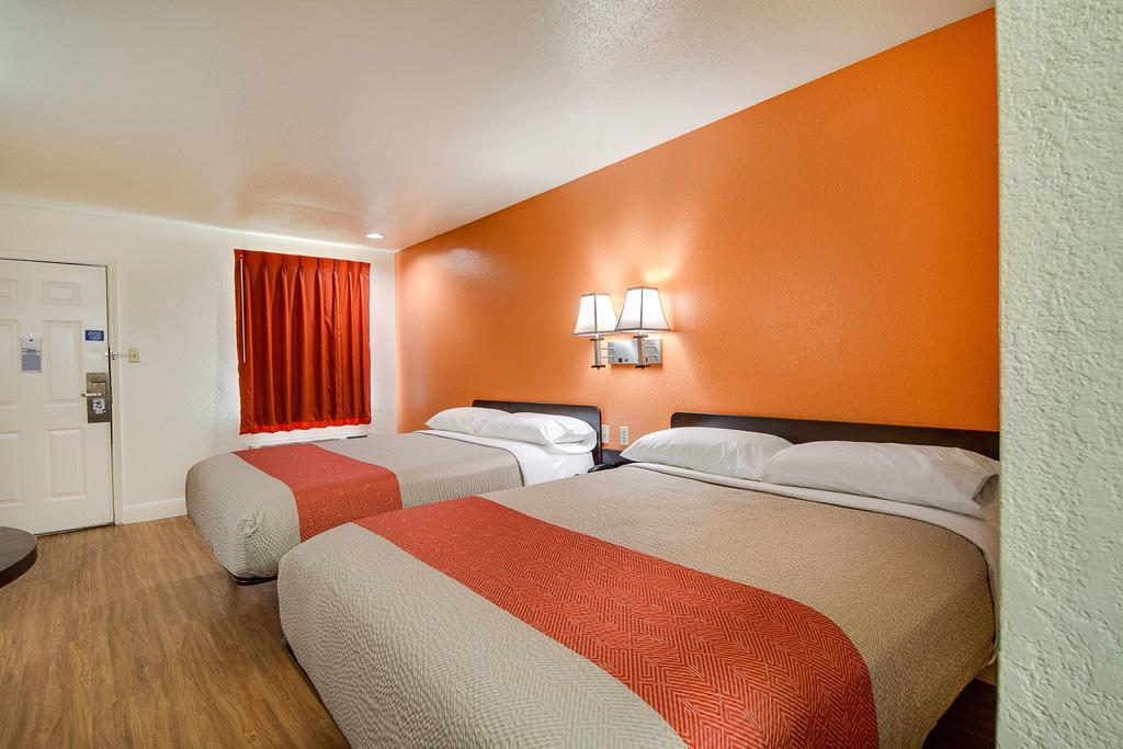 Americas Best Value Inn San Antonio Exteriör bild