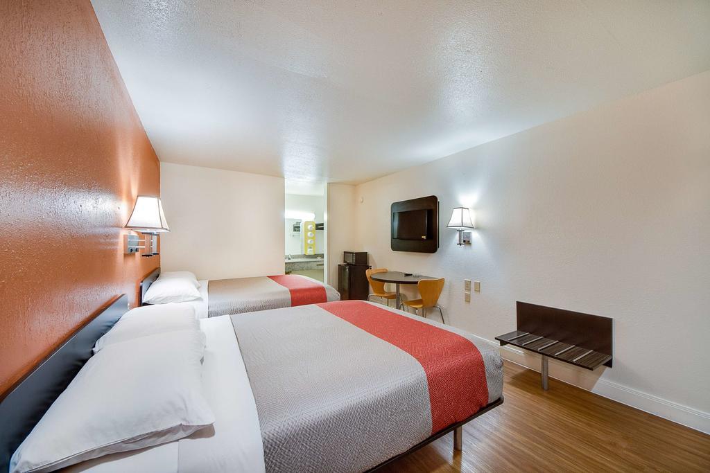 Americas Best Value Inn San Antonio Exteriör bild