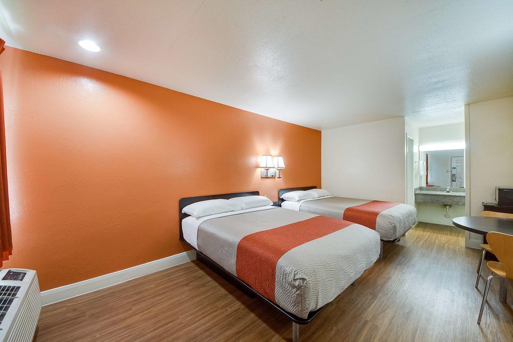 Americas Best Value Inn San Antonio Exteriör bild